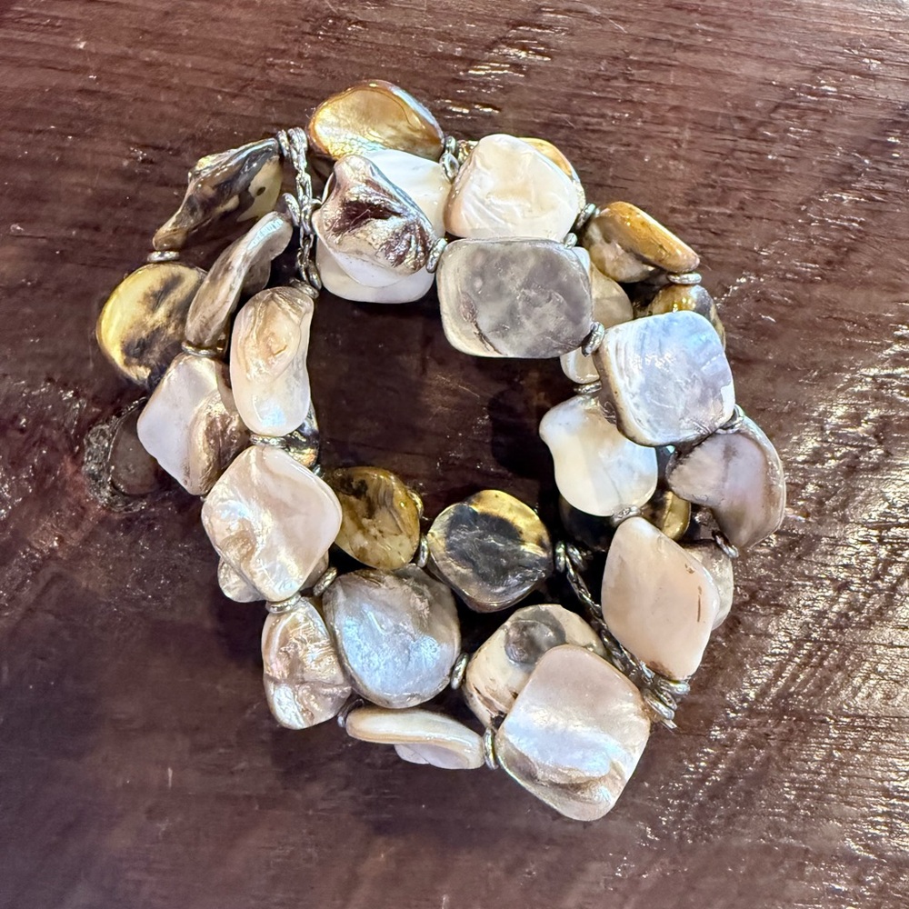 Shell Bracelet with Silver Highlights